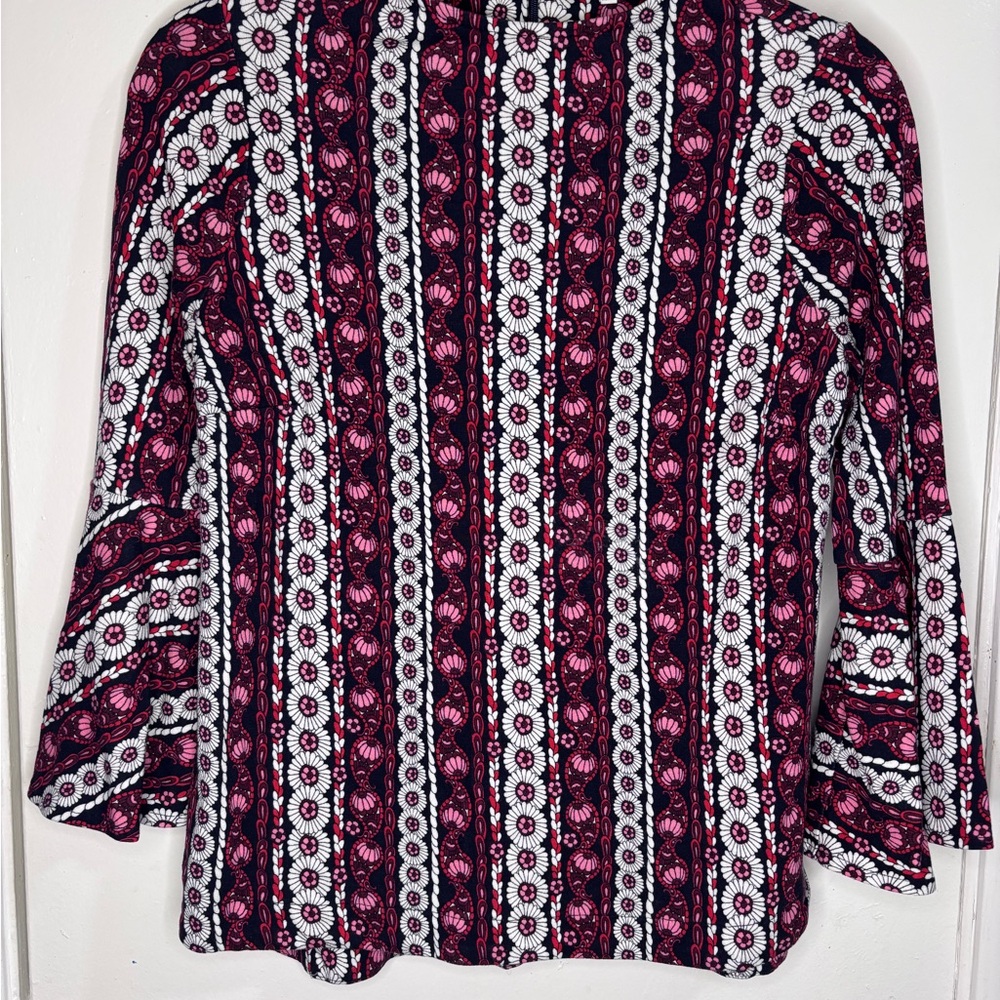 Crown & Ivy Bell Sleeve Printed Top – Small